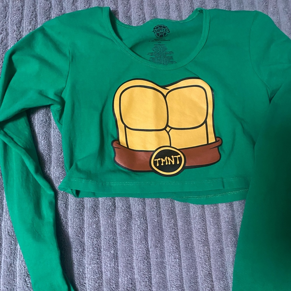 Ninja turtle crop top costume.